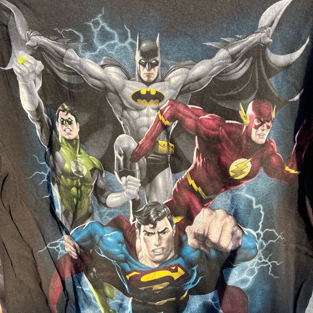 Justice Legague TShirt - Picture 2 of 6